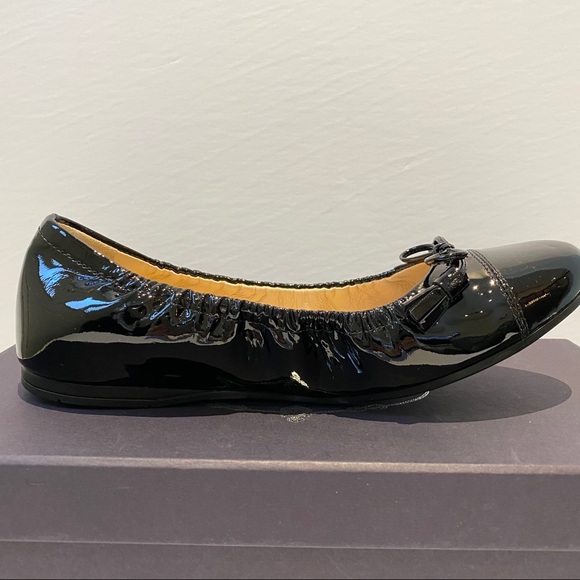 NIB PRADA patent leather tassel flat - Picture 5 of 12